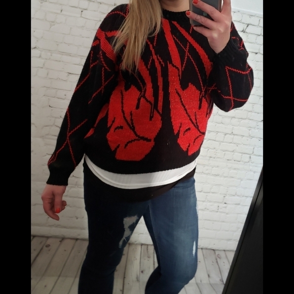 Vintage 80s Red Black Abstract Leaf Lurex Cozy Sweater  Soft Goth - Picture 14 of 14